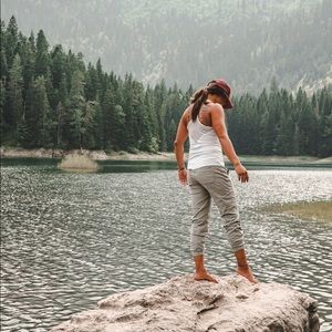 Athleta Trekkie Jogger Size 2